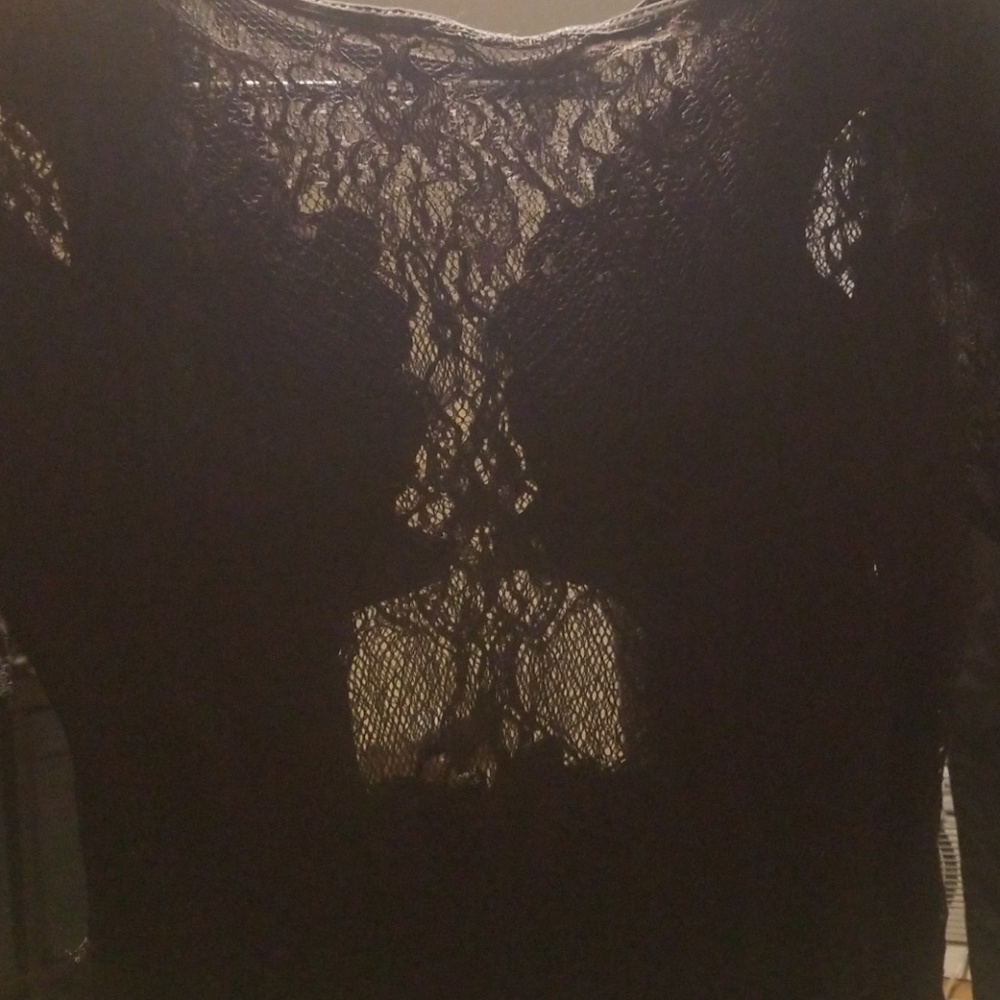 🎊 Lace Dress🎊 - Picture 4 of 5